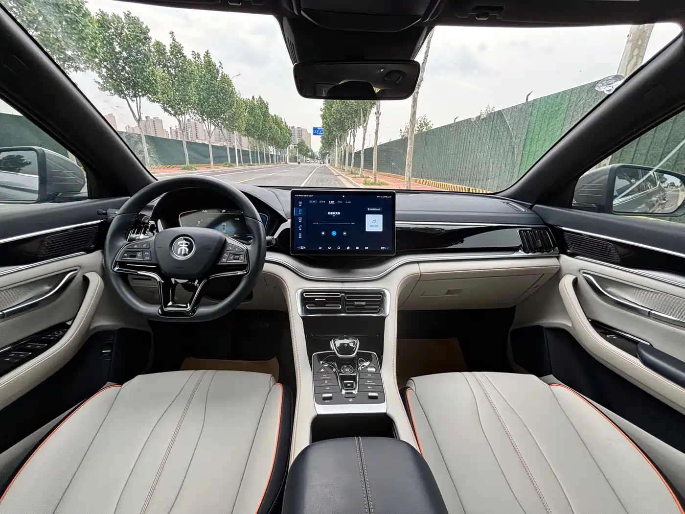 BYD Song PLUS PHEV 2023 Champion Edition DM-i 110KM Flagship фото 10