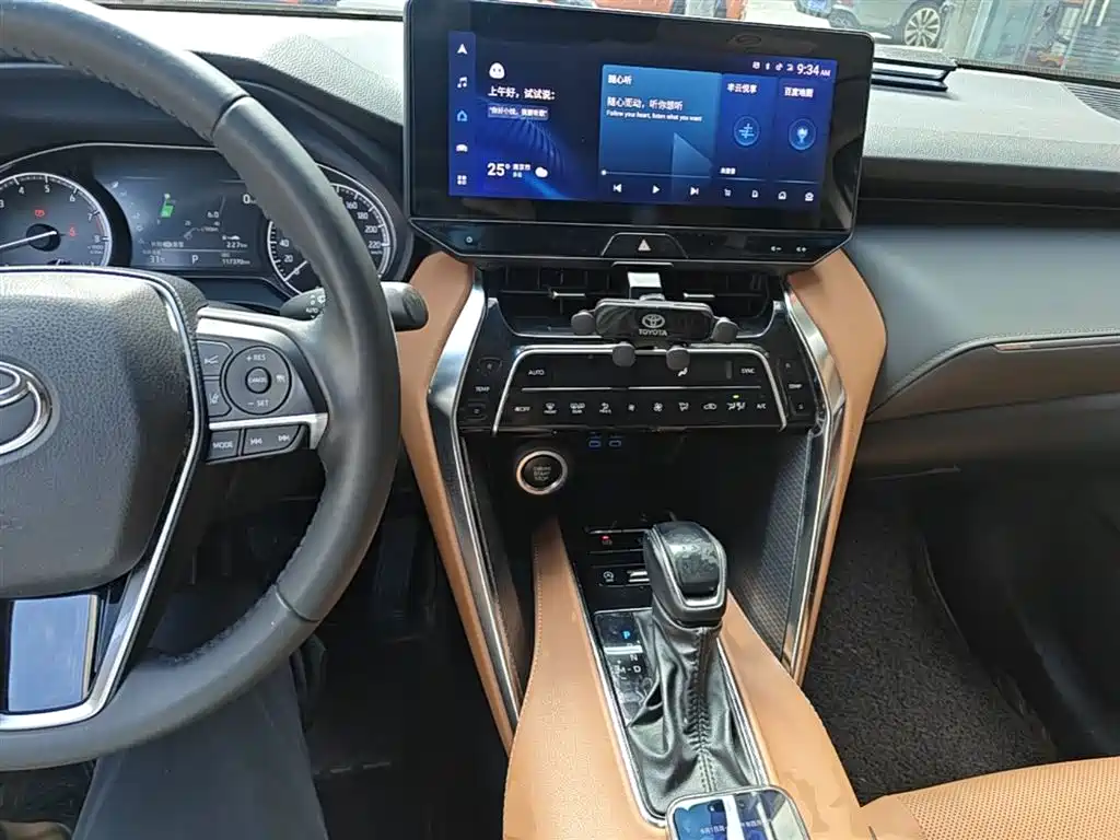Toyota Venza 2022 2.0L CVT 2WD Premium фото 10