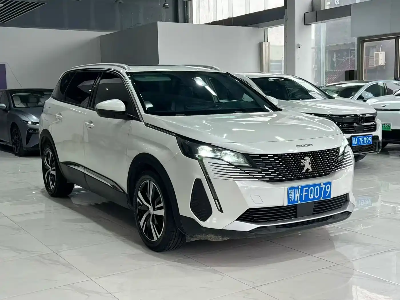 Peugeot 5008 2021 360THP 5-seater Performance Edition фото 3