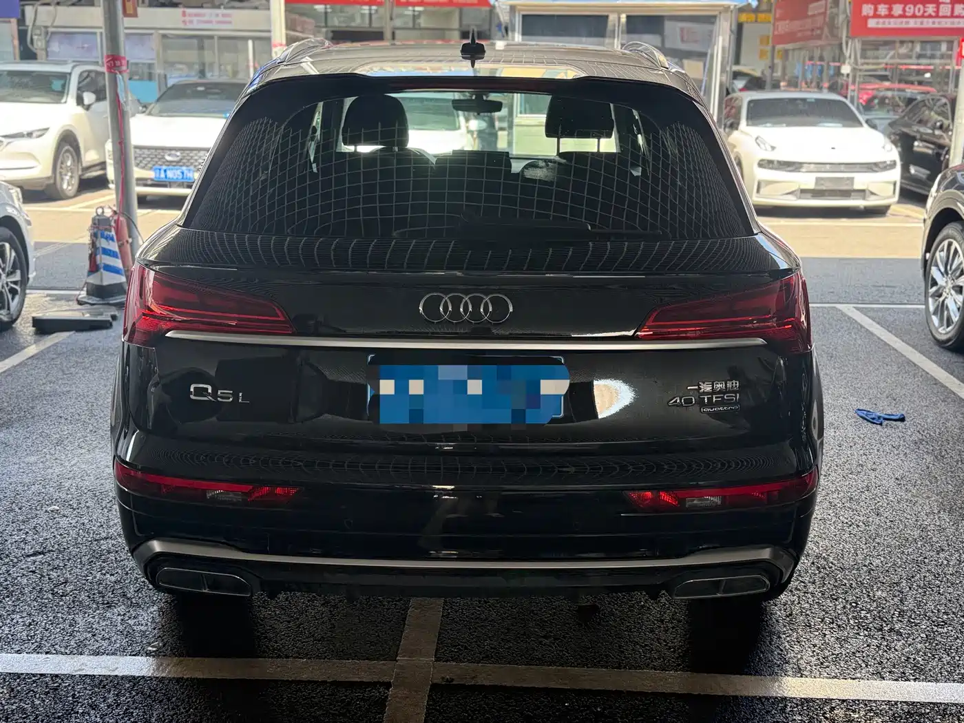 Фото 8 - Audi Q5L