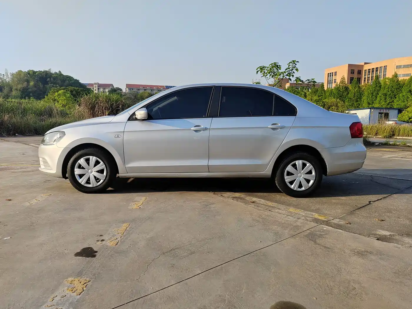 Volkswagen Jetta 2015 1.6L Manual Trend фото 4