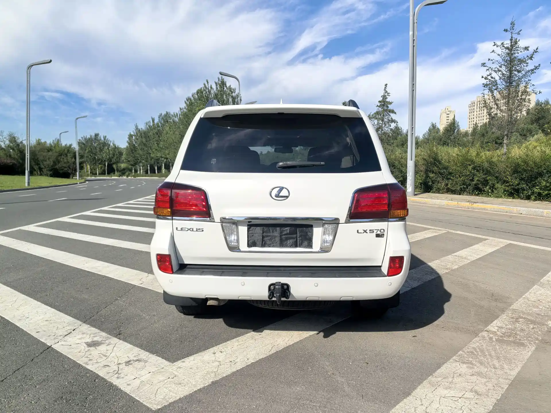 Фото 5 - Lexus LX
