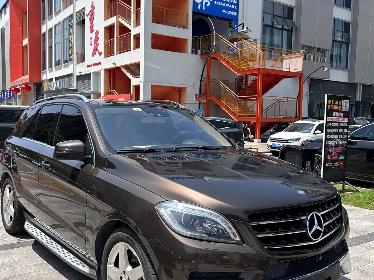Mercedes-Benz M-Class 2014 ML 400 4MATIC Luxury фото 2