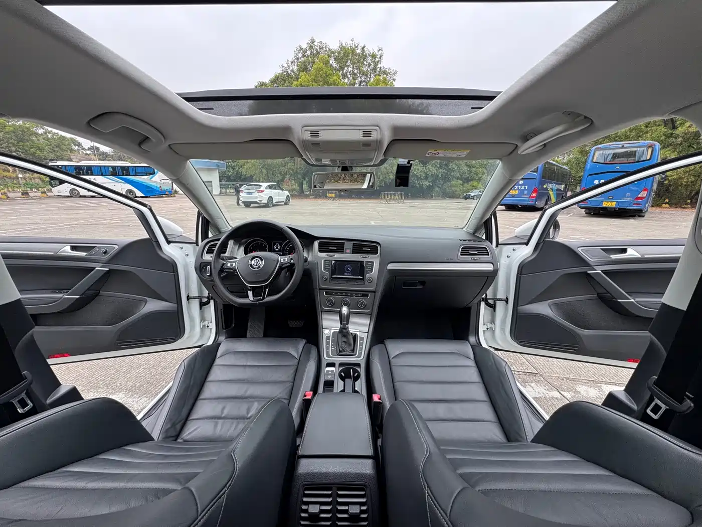 Volkswagen Golf 2016 230TSI Automatic Luxury фото 11
