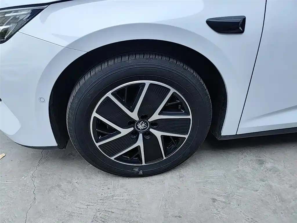 BYD Qin L 2025 DM-i Smart Drive Edition 120KM Surpassing фото 23