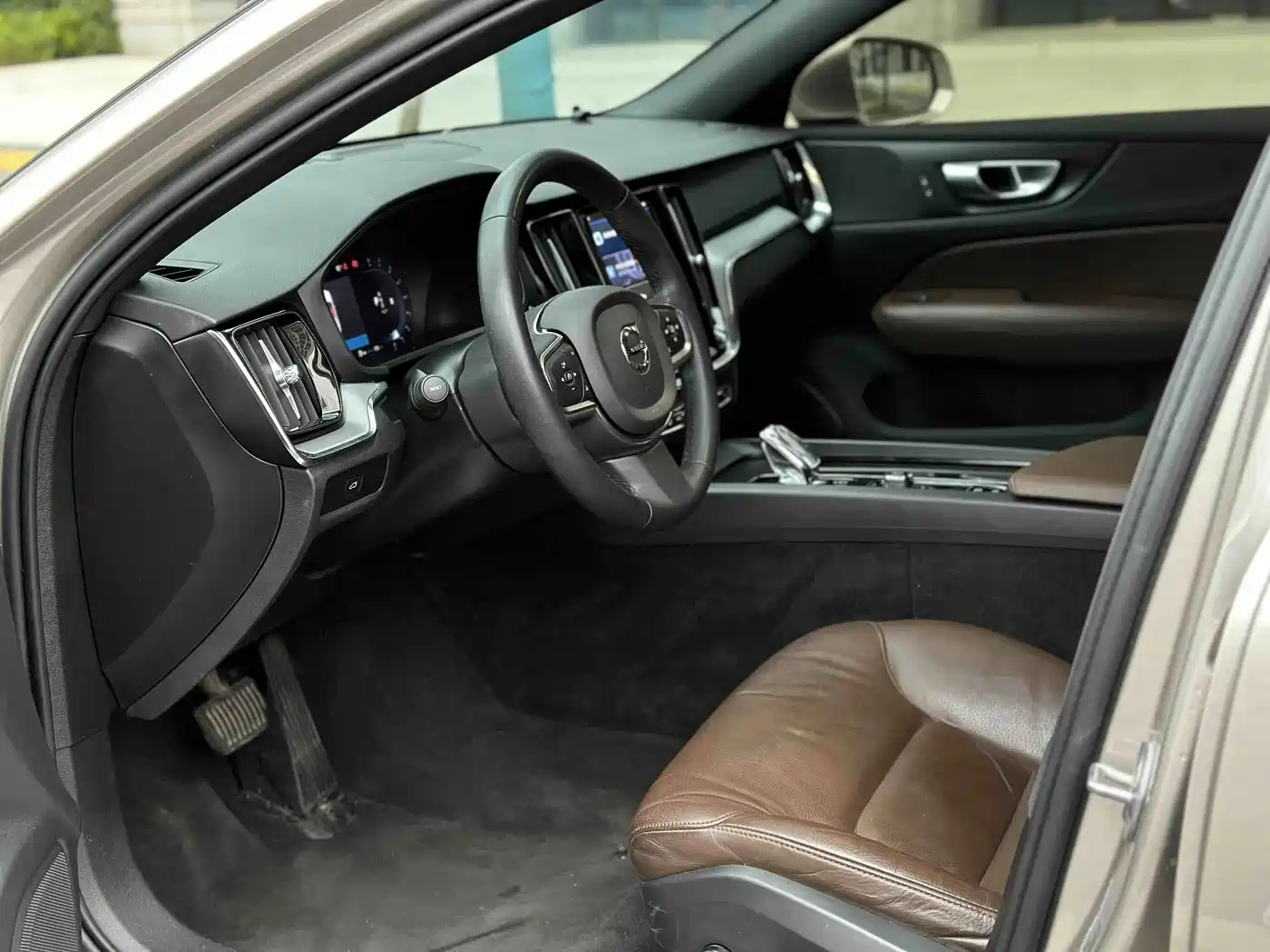 Фото 9 - Volvo S60