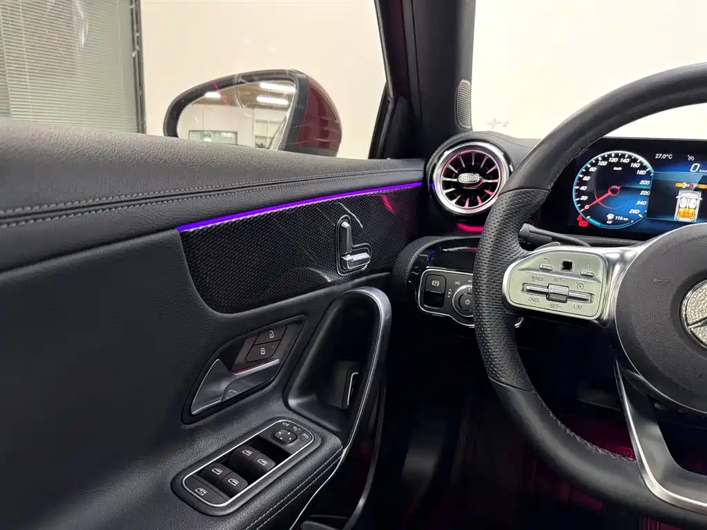 Mercedes-Benz A-Class 2021 A 200 L Sport Sedan Fashion Edition фото 17