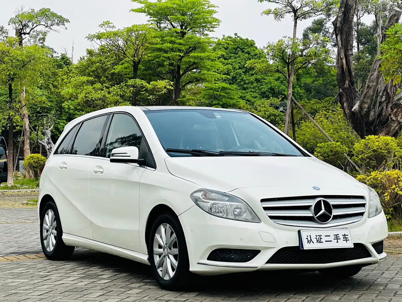 Mercedes-Benz B-Class 2012 B 180 фото 3