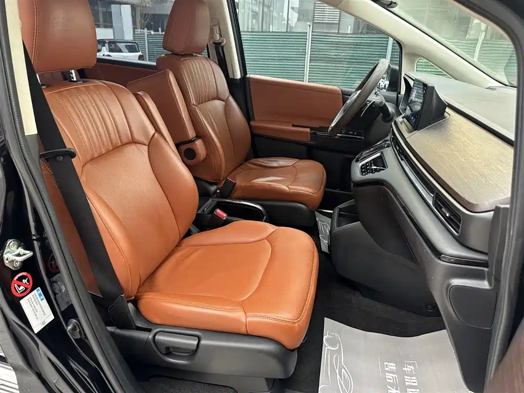 Honda Odyssey 2022 2.0L e:HEV Sharp·Enjoyment Edition фото 14