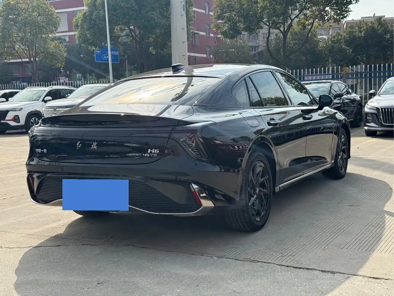 Hongqi H6 2023 2.0T Premium Edition фото 6