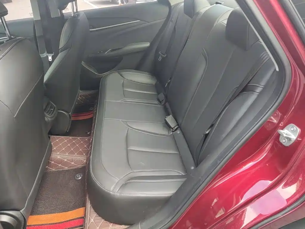 Фото 17 - Buick Excelle