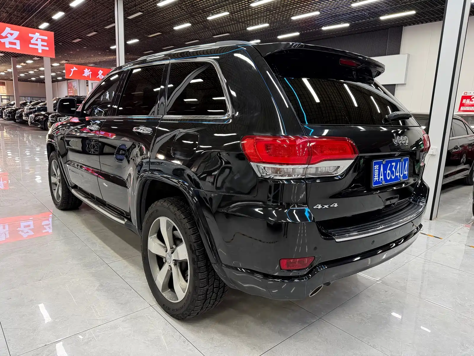 صورة 2 - Jeep Grand Cherokee (Import)