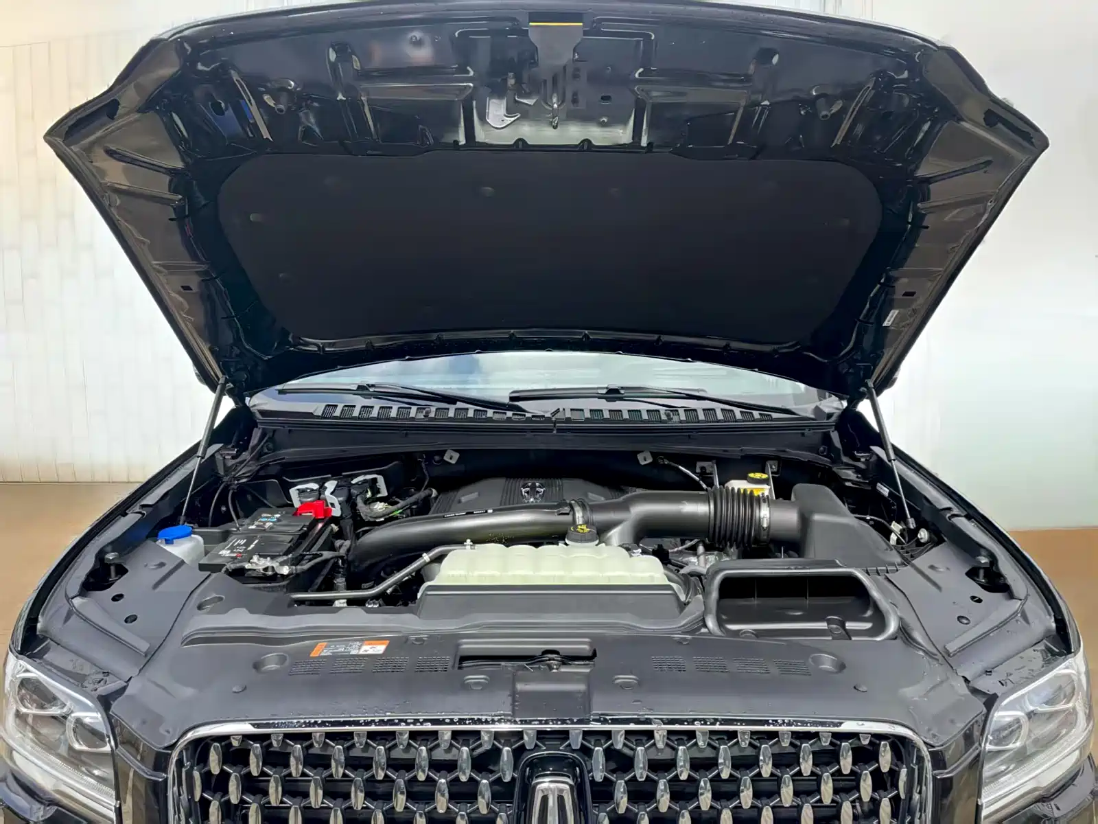 Фото 9 - Lincoln Navigator