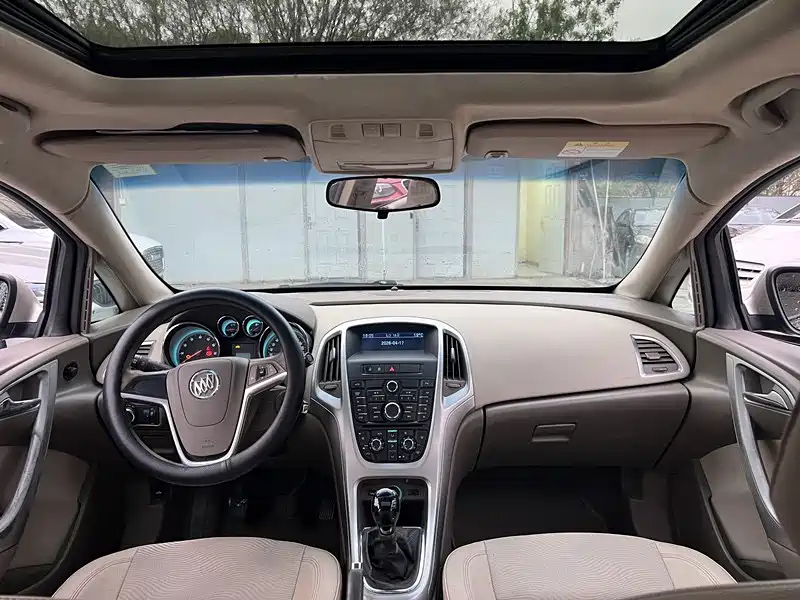 Buick Excelle 2013 Model GT 1.6L Manual Progressive фото 6