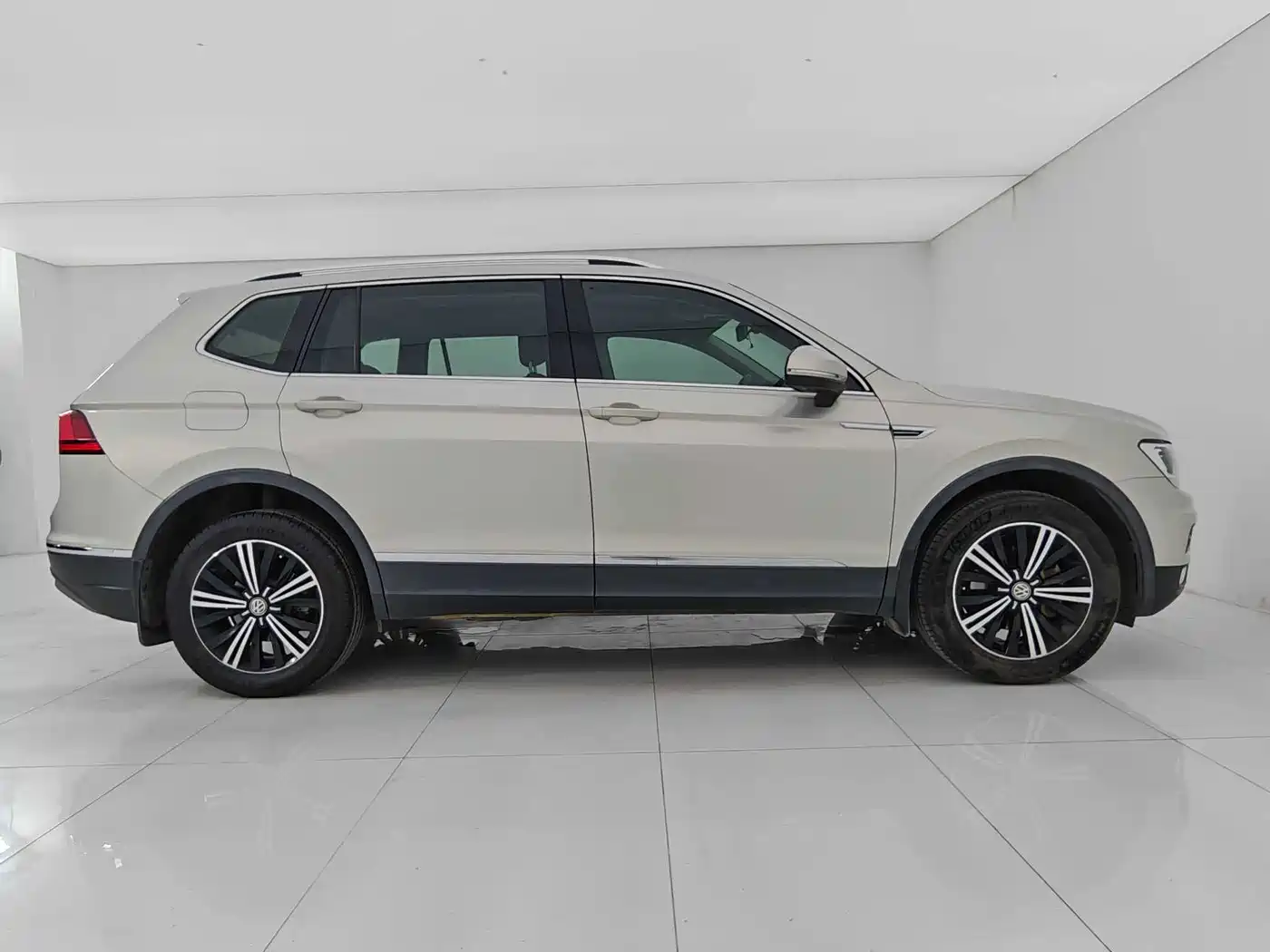 Volkswagen Tiguan L 2019 330TSI Automatic 2WD Panorama Comfort Edition China VI фото 48