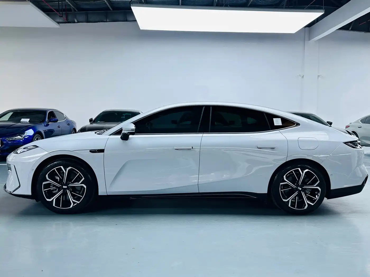 Geely Galaxy Galaxy E8 2025 2025 700km Long Voyage Smart Drive Edition