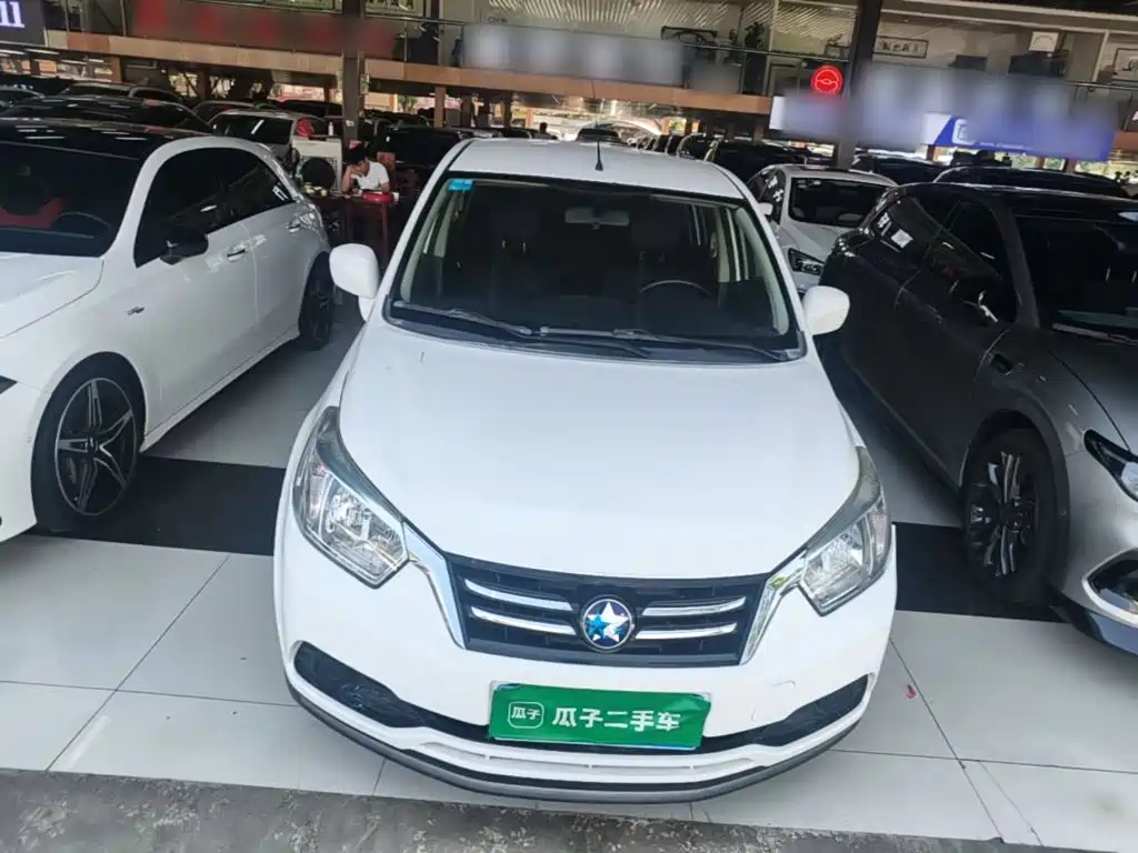 Venucia R50 2016 2016 Model 1.6L Automatic Elite Edition