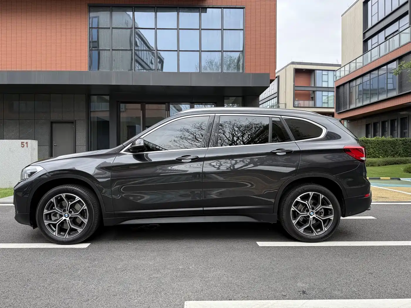 BMW X1 2022 sDrive25Li Leading фото 3