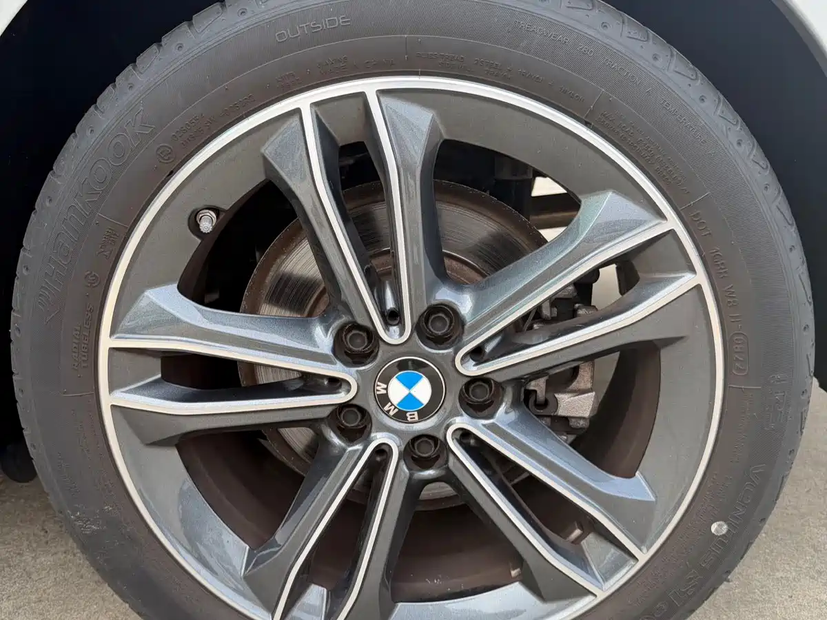 BMW 1 Series 2022 120i M Sport фото 19