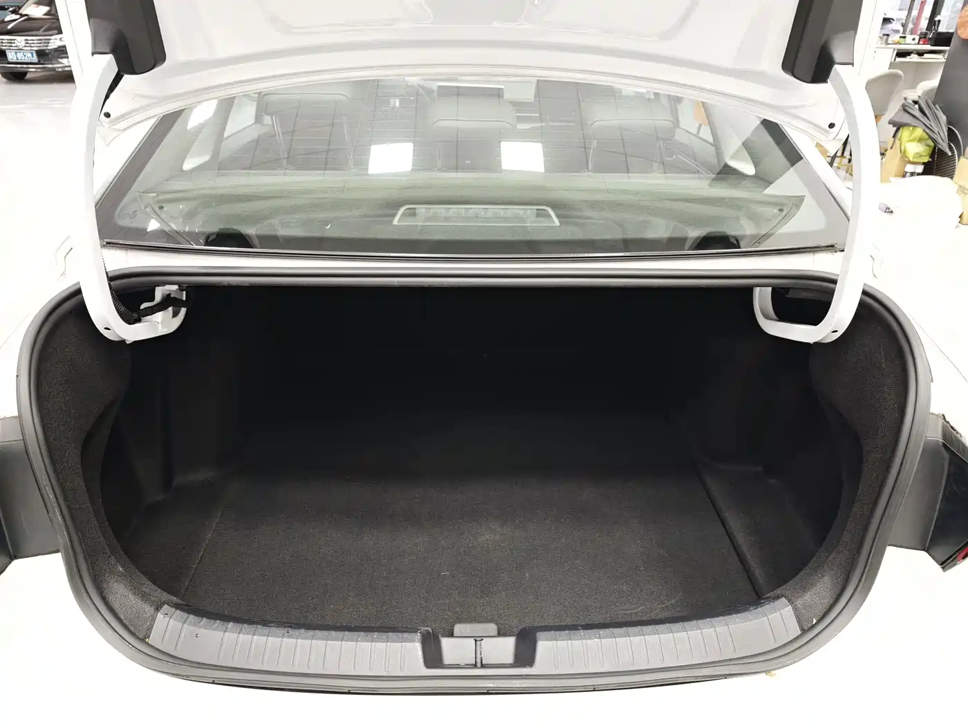 Volkswagen Sagitar 2023 300TSI DSG Surpassing Edition фото 9
