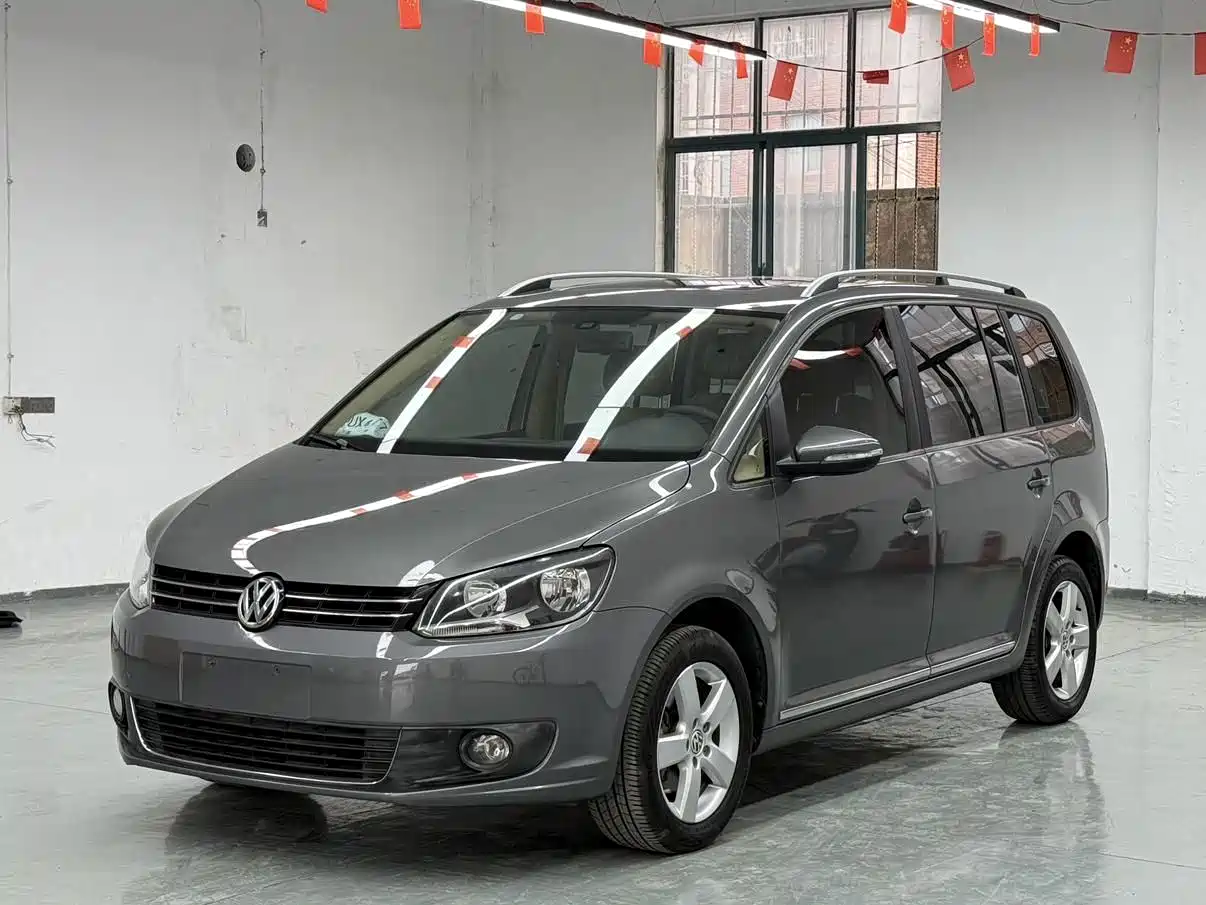 Фото 3 - Volkswagen Touran