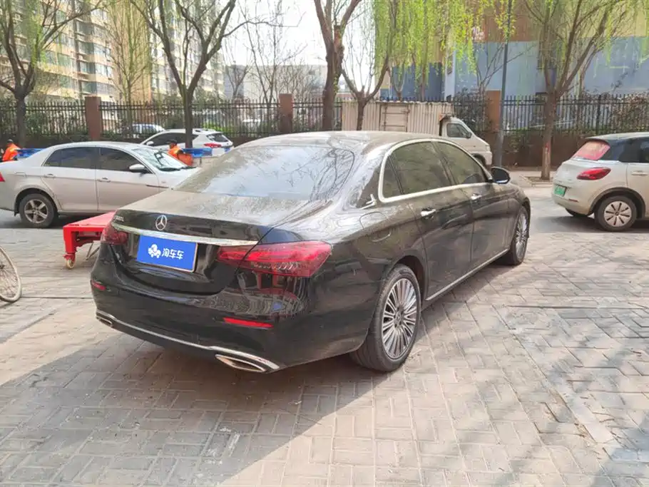 MERCEDES-BENZ E CLASS