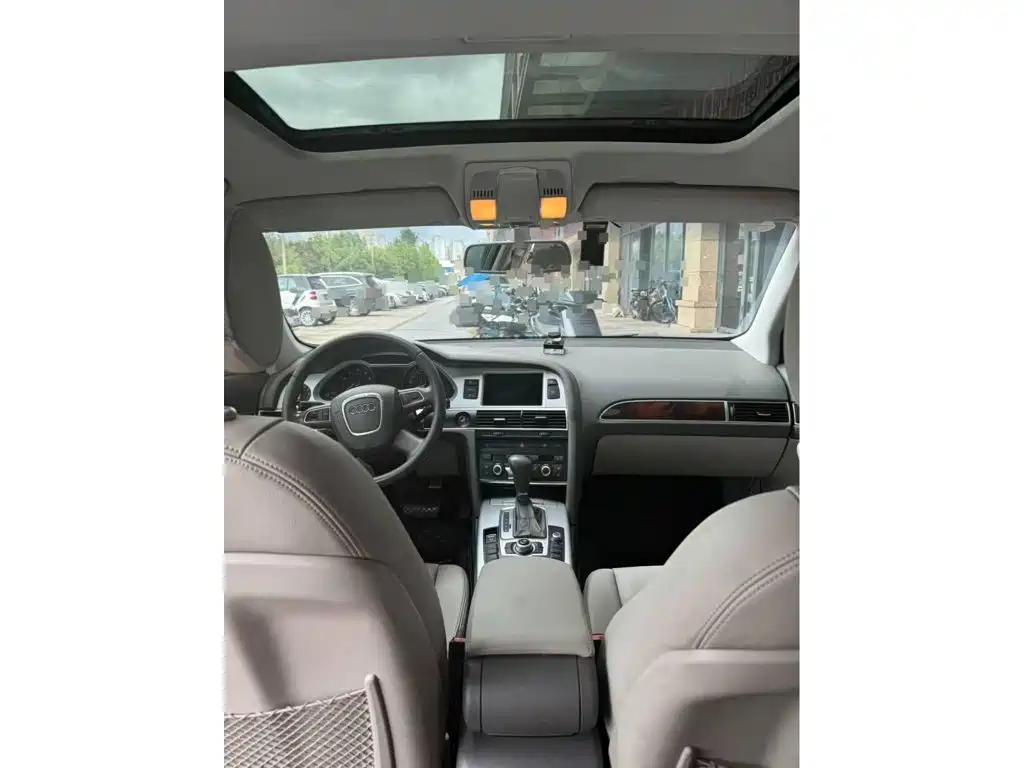 Фото 10 - Audi A6L