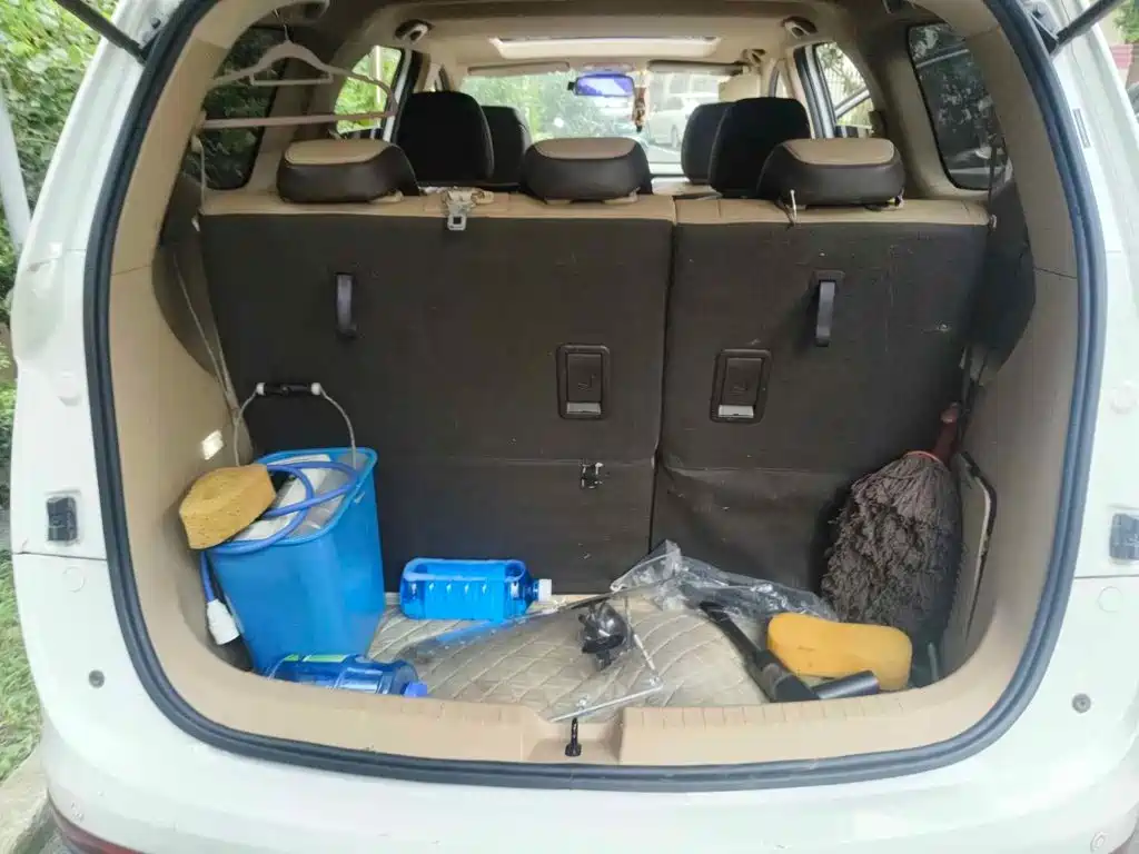 Photo 5 - Baojun 730