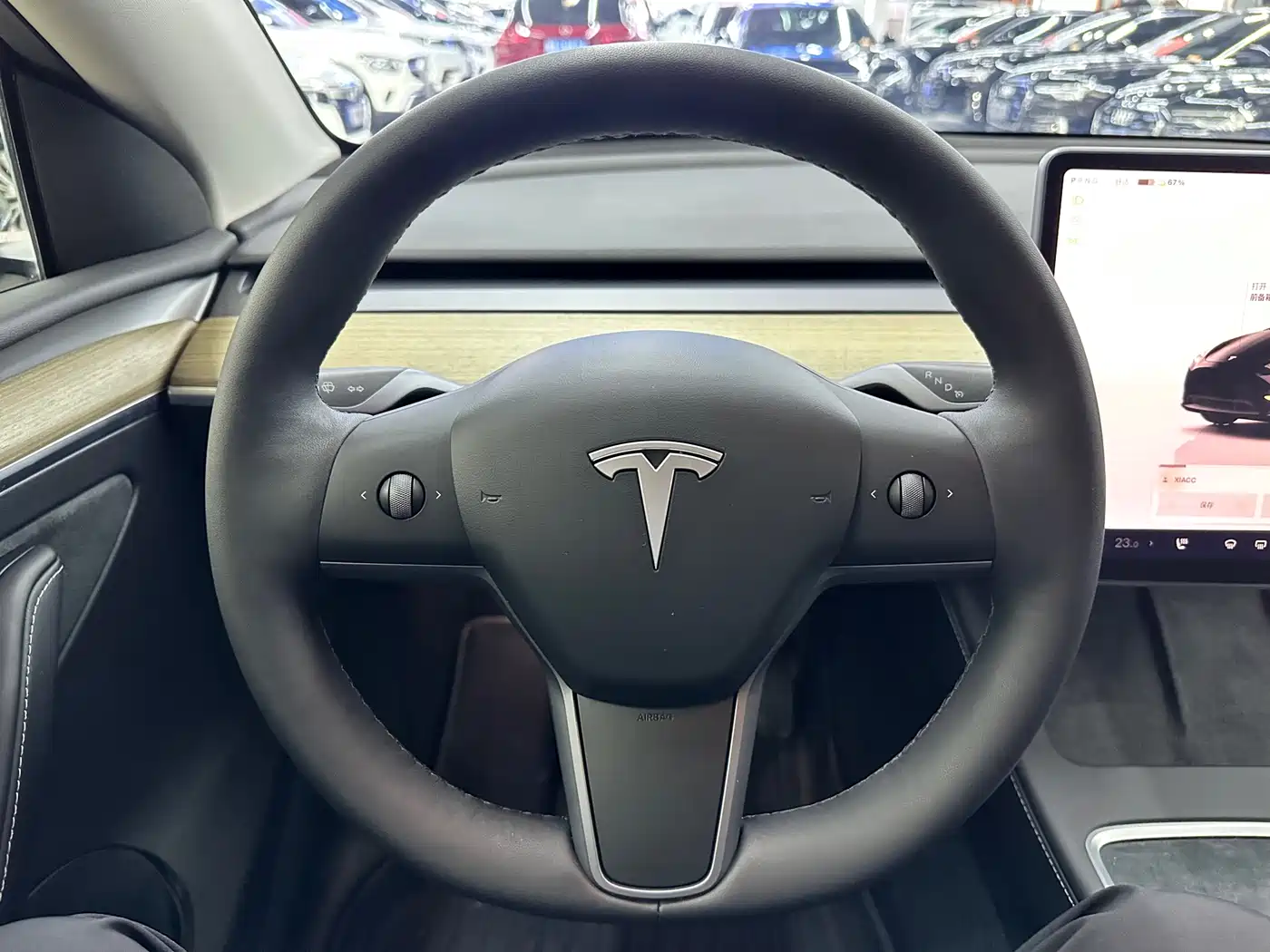 TESLA MODEL Y