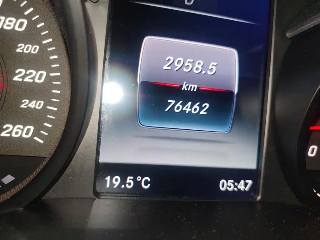 Mercedes-Benz GLC 2016 GLC 260 4MATIC Luxury фото 5
