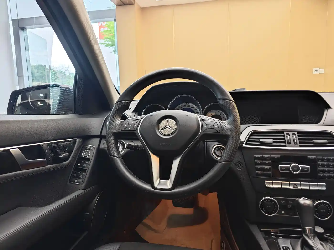 Mercedes-Benz C-Class 2013 C 260 Fashion Grand Edition фото 14