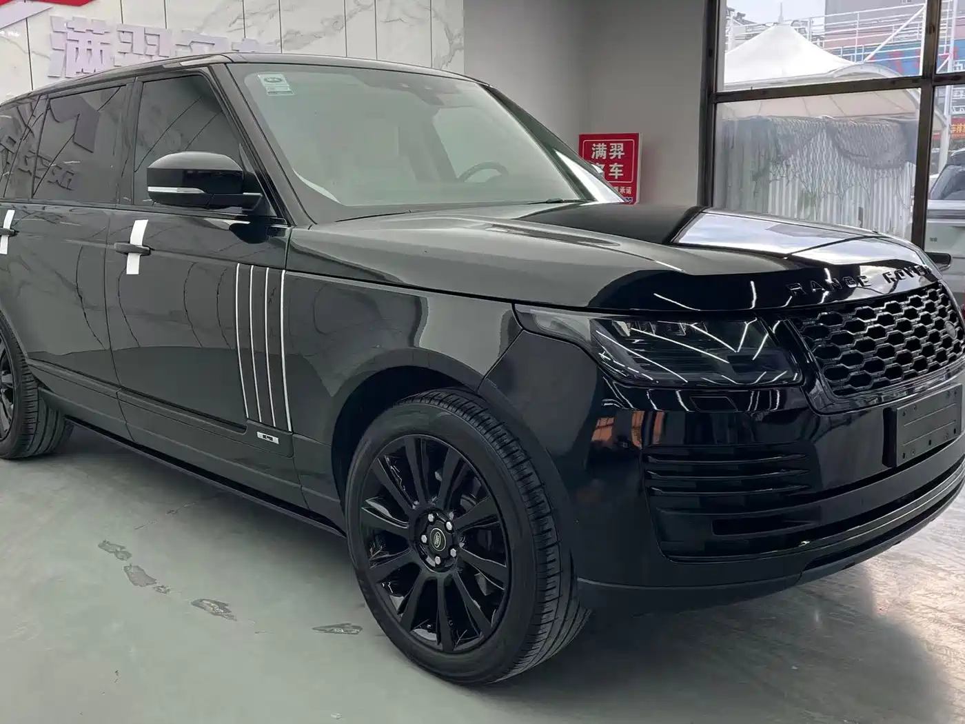 Land Rover Range Rover 2016 3.0 SC V6 Vogue LWB фото 3