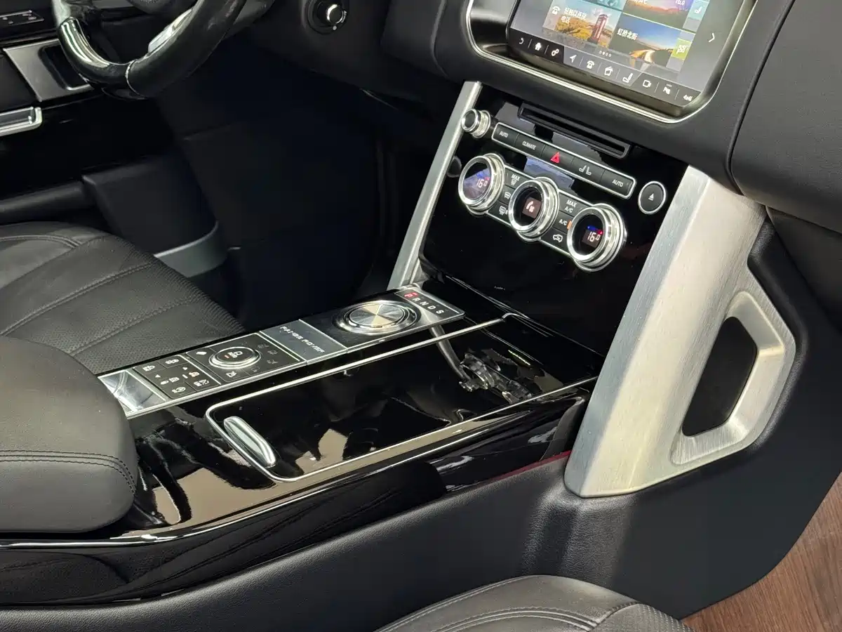 Land Rover Range Rover 2017 3.0 SC V6 Vogue фото 12