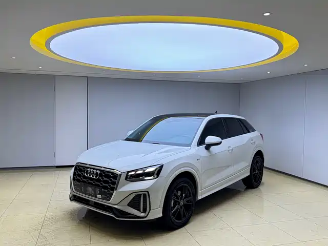 Audi Q2L 2023