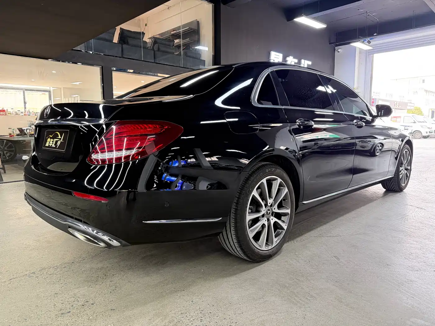 Mercedes-Benz E-Class 2018 Facelift E 300 L Fashion фото 10
