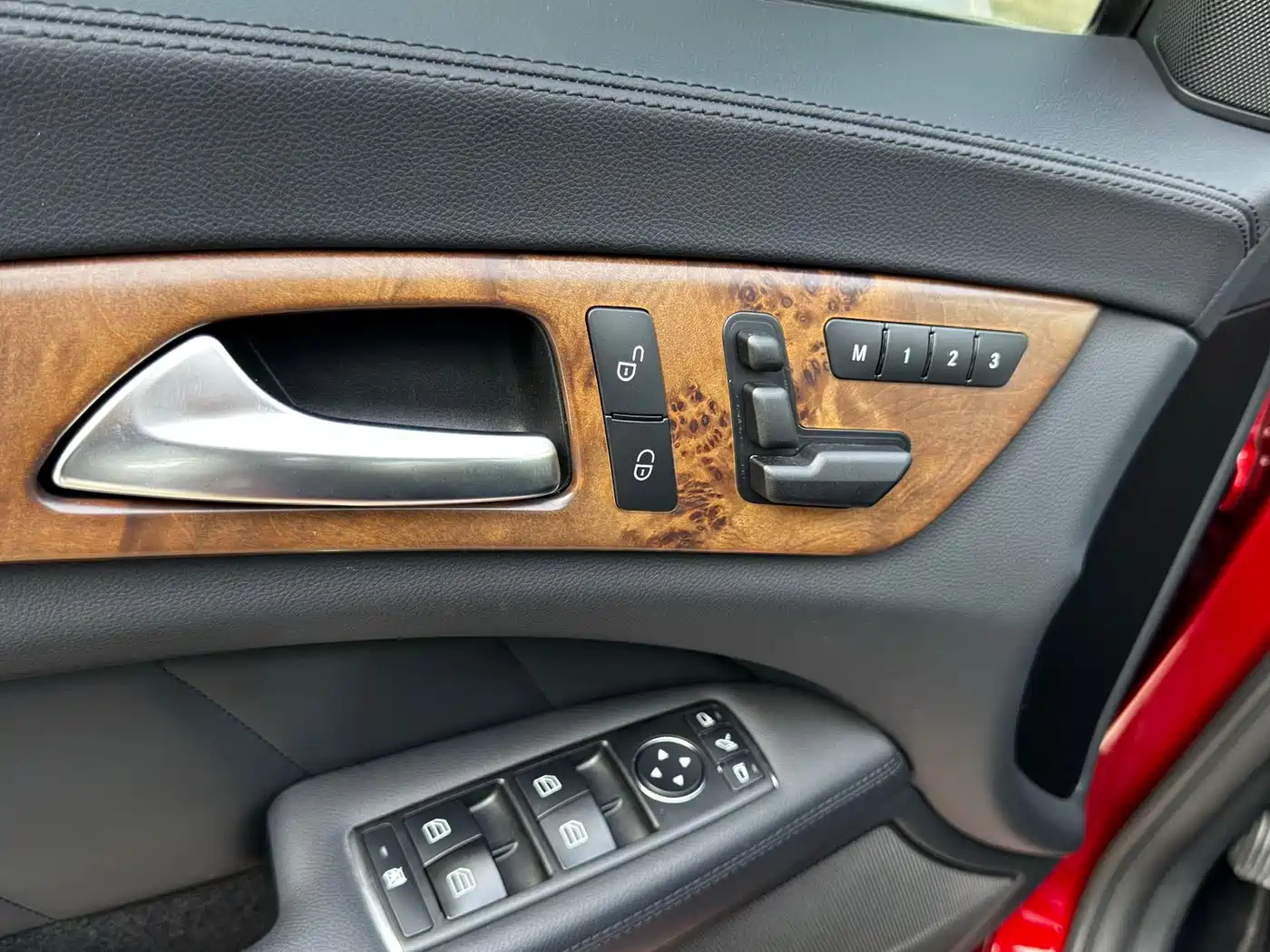 Mercedes-Benz CLS 2012 CLS 300 CGI фото 12