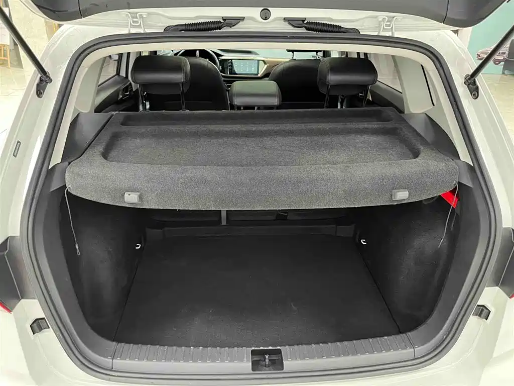 Volkswagen Tharu 2022 280TSI FWD Luxury Edition фото 16
