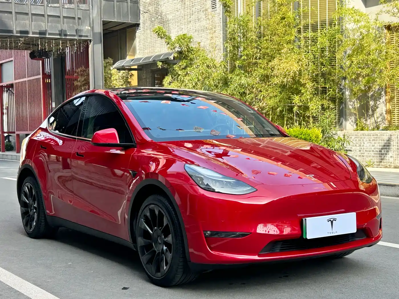 TESLA MODEL Y