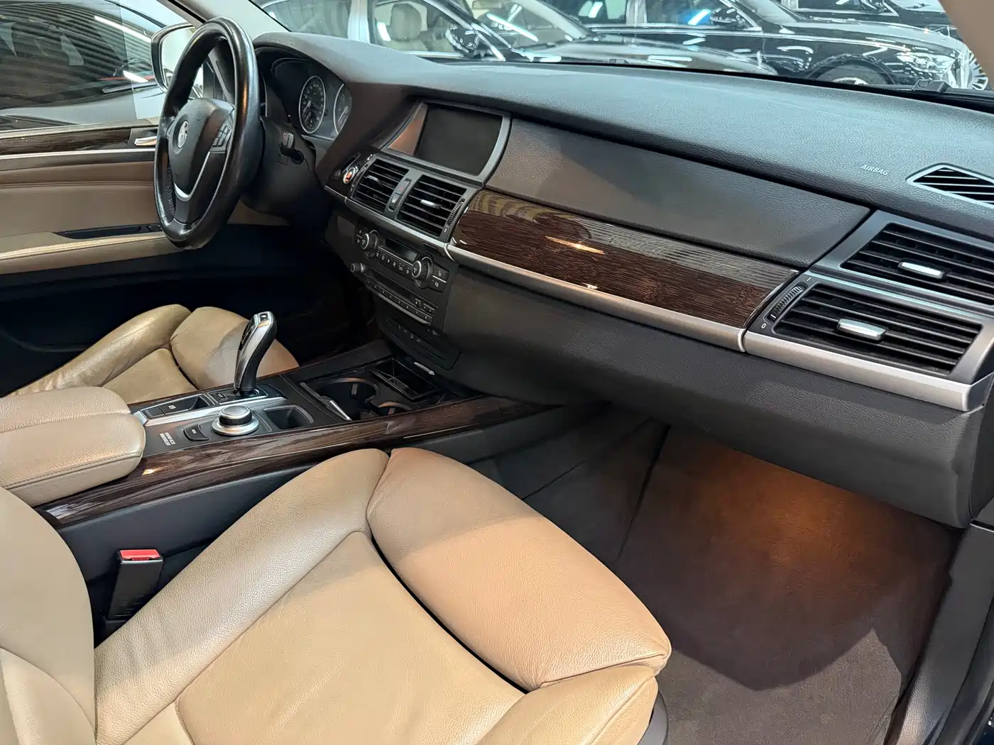 BMW X5 (Import) 2008 Model xDrive48i Luxury Type фото 19