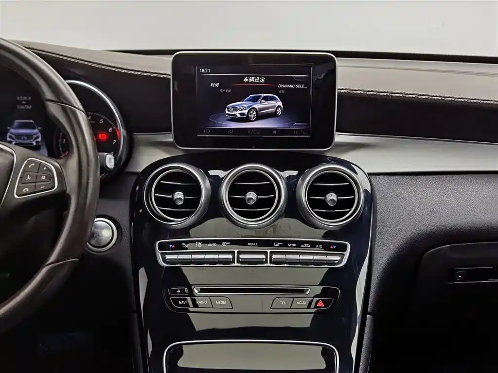 Mercedes-Benz GLC 2017 GLC 200 4MATIC фото 12