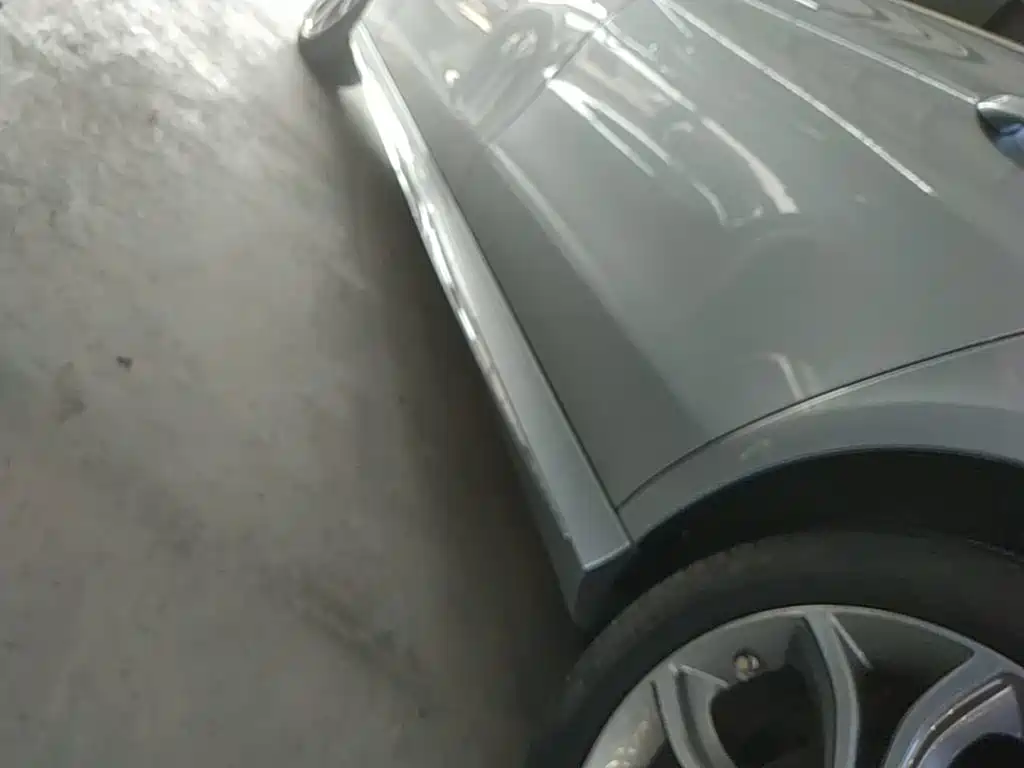 Photo 22 - Mercedes-Benz E-Class
