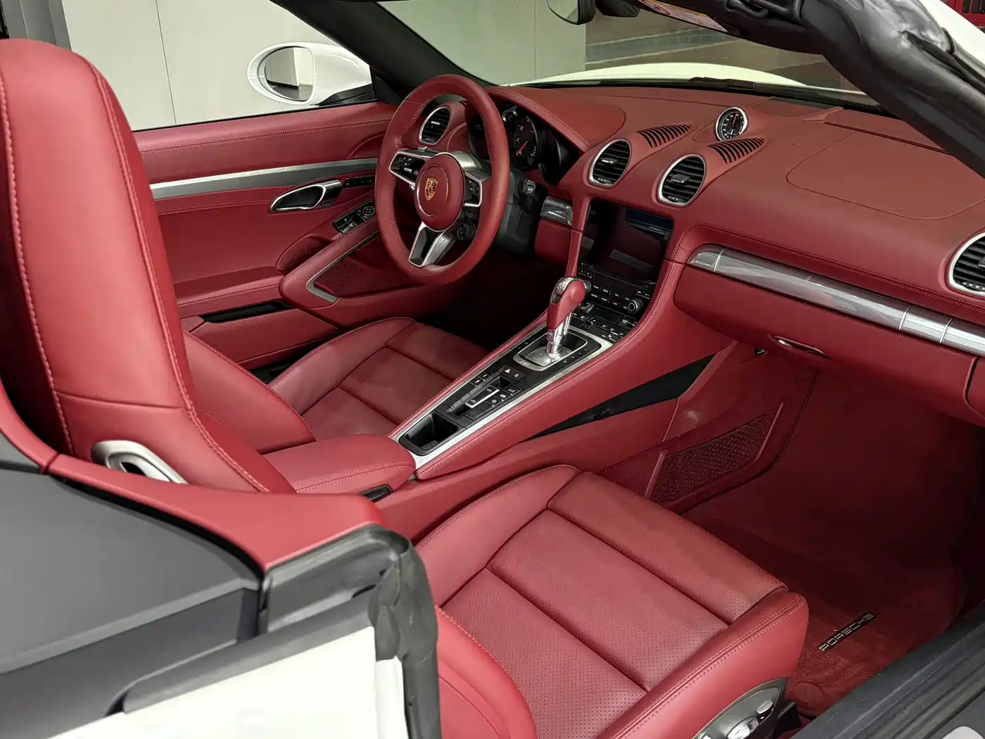 Porsche 718 2022 Boxster 2.0T фото 12