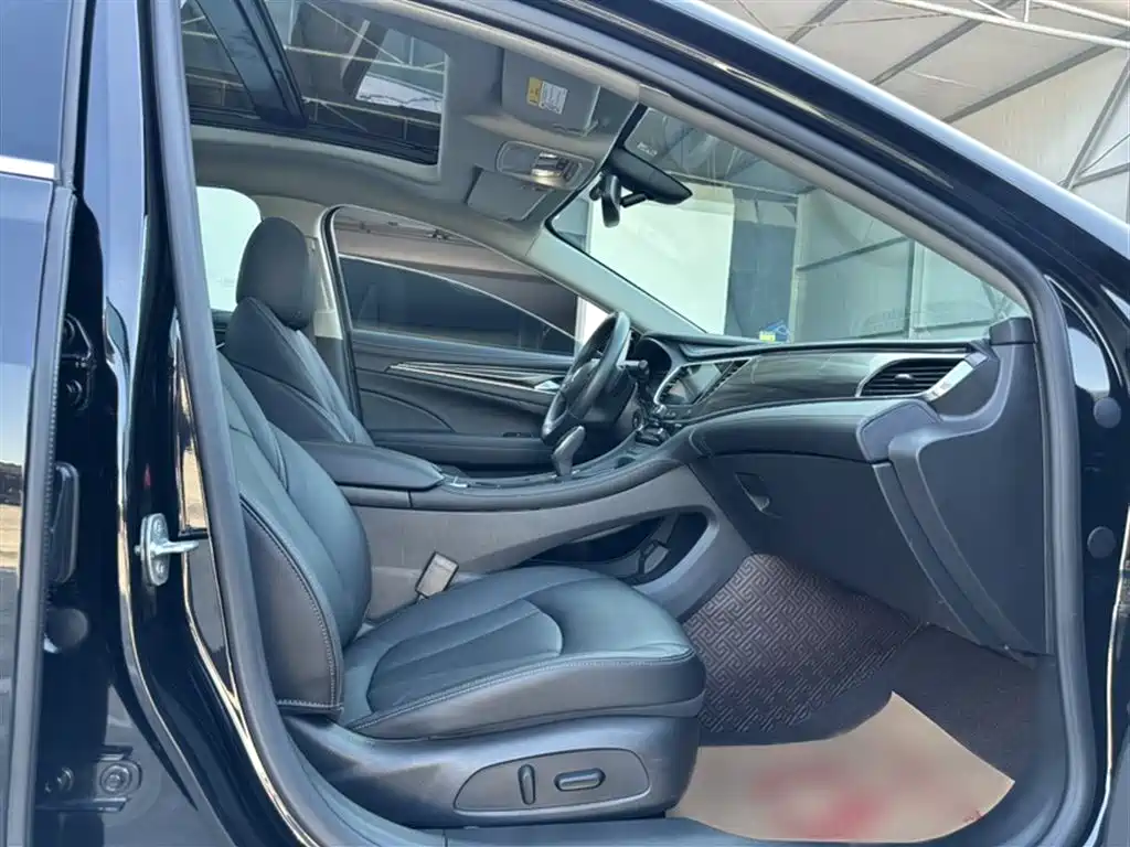 Buick LaCrosse 2022 652T Luxury фото 19