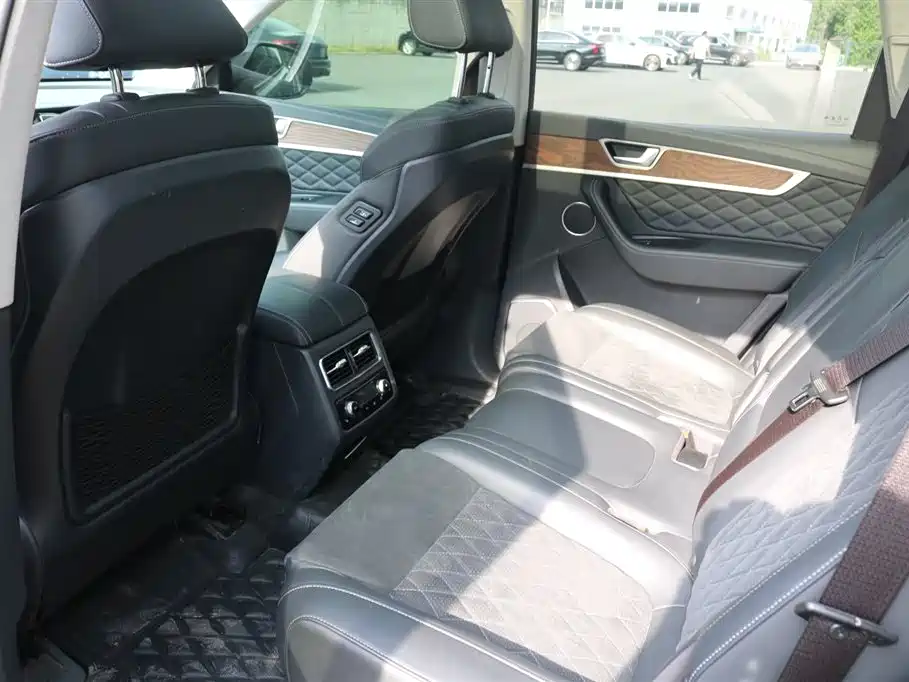 Hongqi HS7 2021 2.0T DCT FWD Smart Connect Qi Chang Edition фото 11