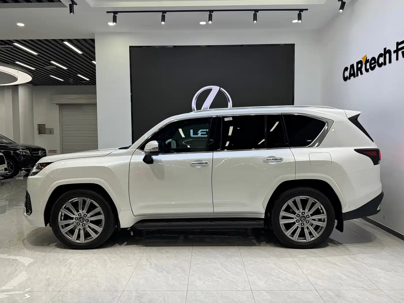 Lexus LX 2026 2025 700h VIP World Edition