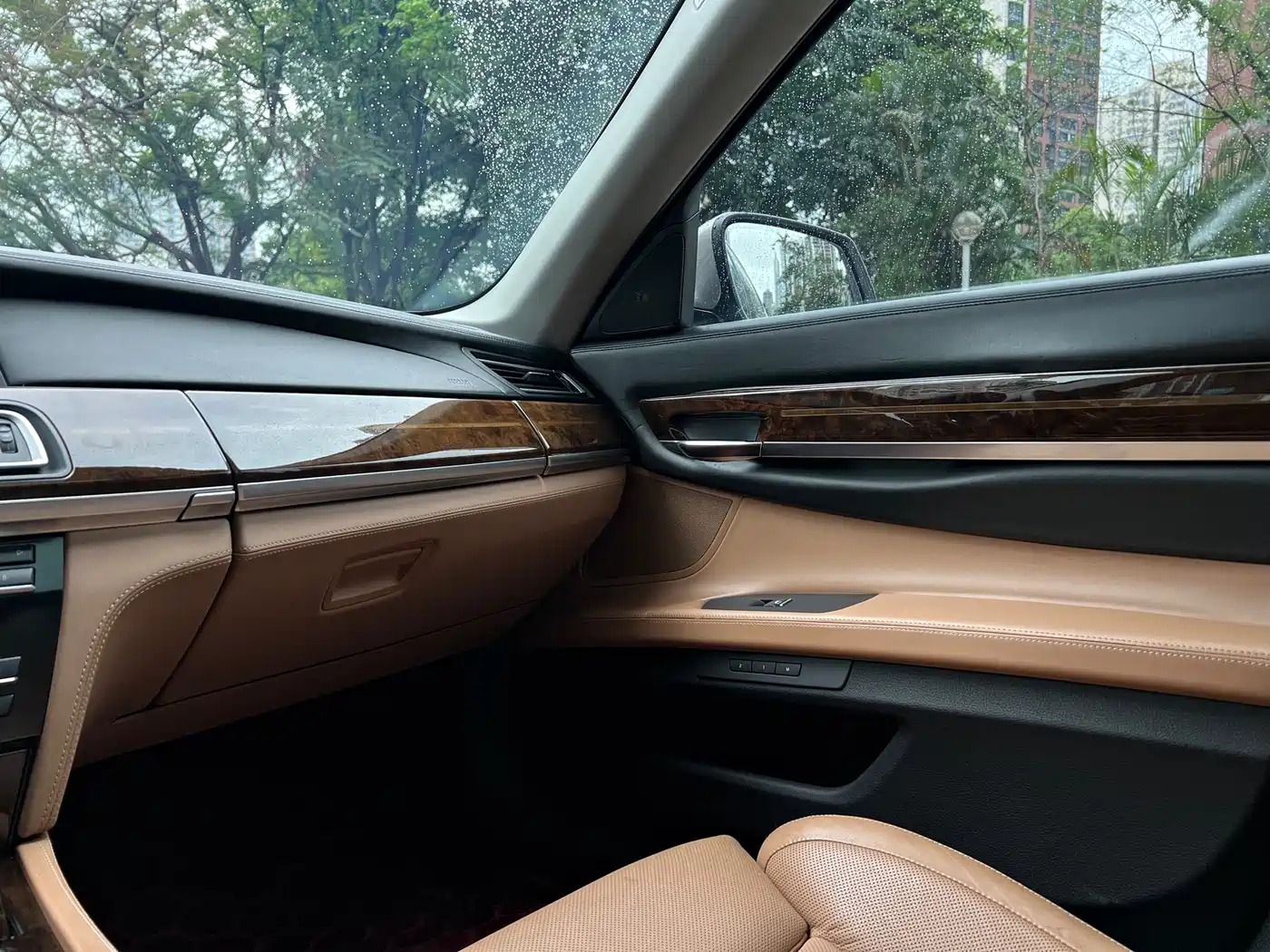 BMW 7 Series 2012 760Li 25th Anniversary Limited Edition фото 29