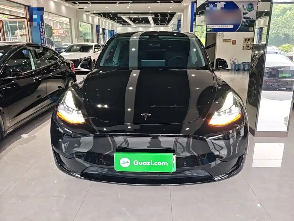 Фото 3 - Tesla Model Y