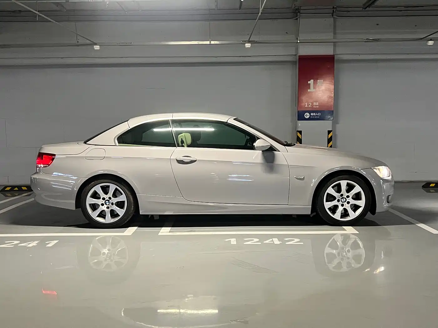 BMW 3 Series (Import) 2009 2009 Model 330i Convertible