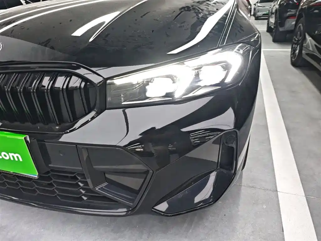 BMW 3 Series 2024 325i M Sport Shadowline Package фото 24