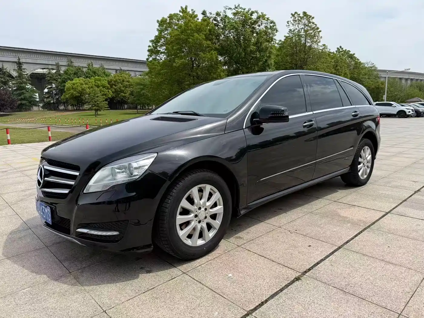Mercedes-Benz R-Class 2011 R 350 L 4MATIC фото 3
